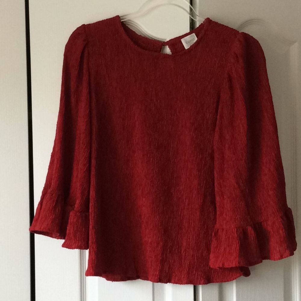 Gorgeous red shirt